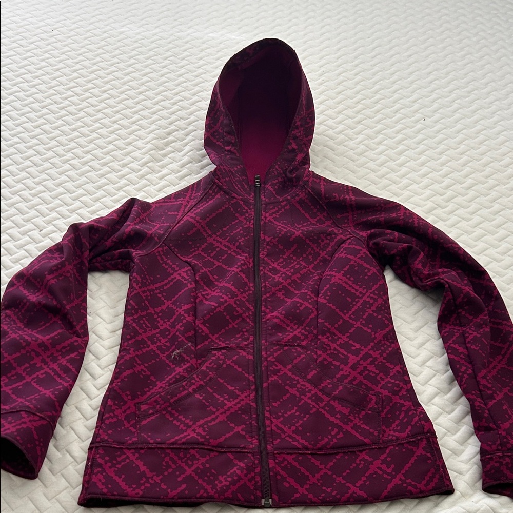 Women's Patterned ski shell jacket in Deep Pink pattern.